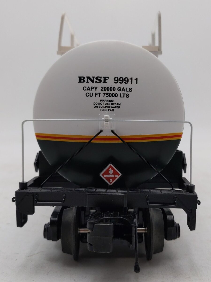 MTH 20-96202 O Gauge BNSF 20K Gallon 4-Comp Tank Car #99911 LN/Box