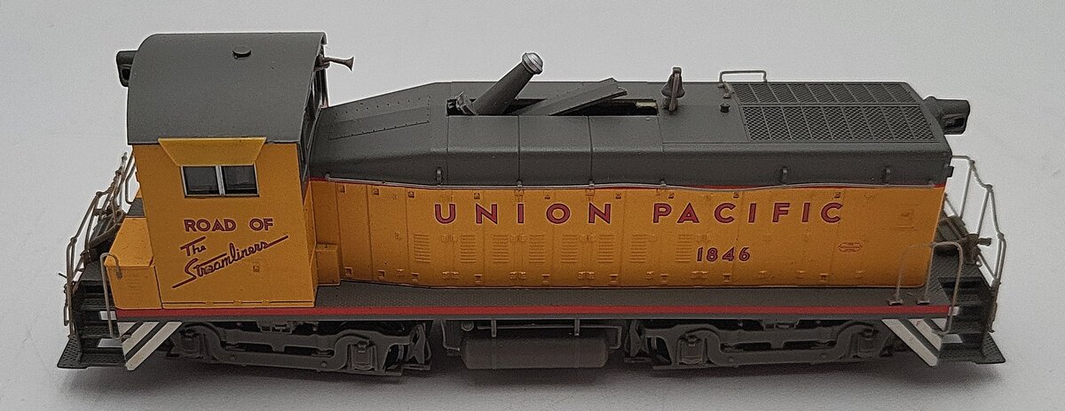 Life Like 7898 N Scale Union Pacific Diesel Locomotive #1846