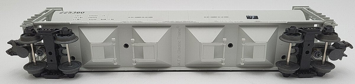 MTH 30-7540 O Gauge CSX 4-Bay Cylindrical Hopper Car #225360 EX/Box