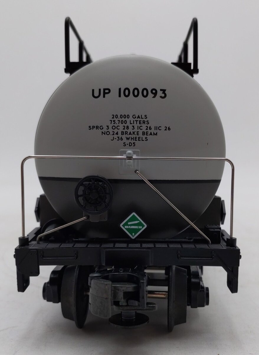 MTH 20-90022A O Gauge Union Pacific 20,000 Gallon 4-Compartment Tank #100093 EX/Box