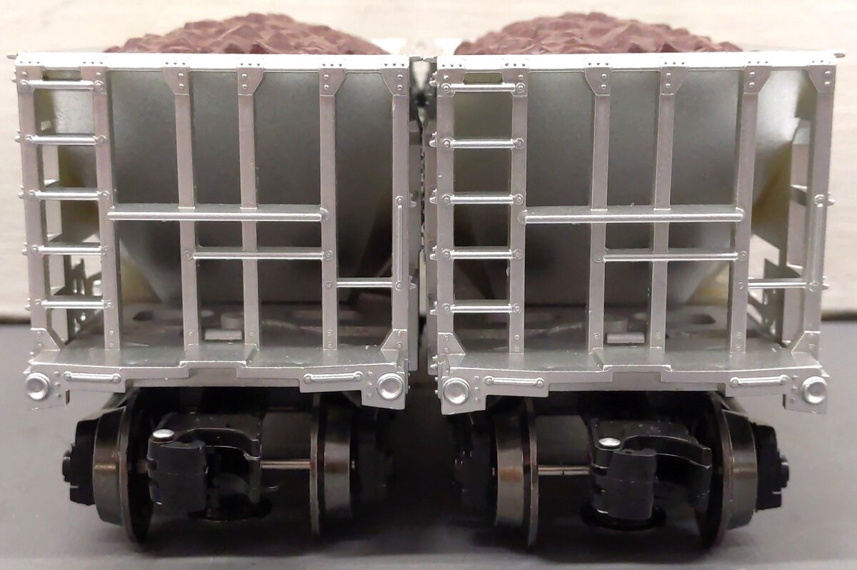 Menards 275-9155 O Gauge BNSF Ore Cars (2 Pack) #2483 and #2484 EX/Box