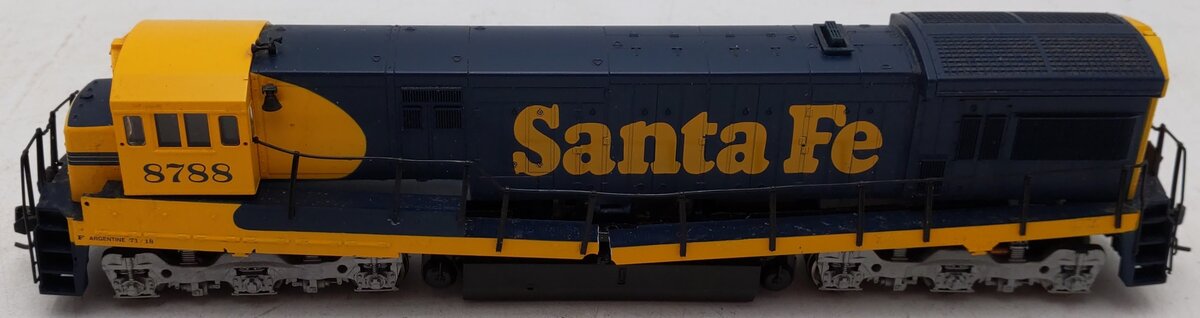 Atlas 8503 HO Scale Santa Fe U36C Powered Diesel Locomotive #8788