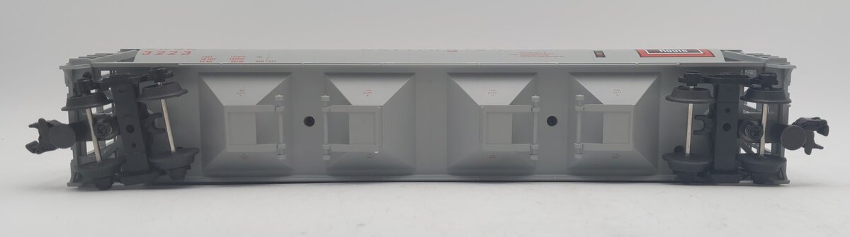 MTH 20-97410 O Gauge Burlington 4-Bay Cylindrical Hopper #3223 LN/Box
