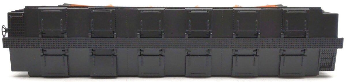 Menards 279-4570 O Gauge BNSF Covered Hopper Car #11074 LN