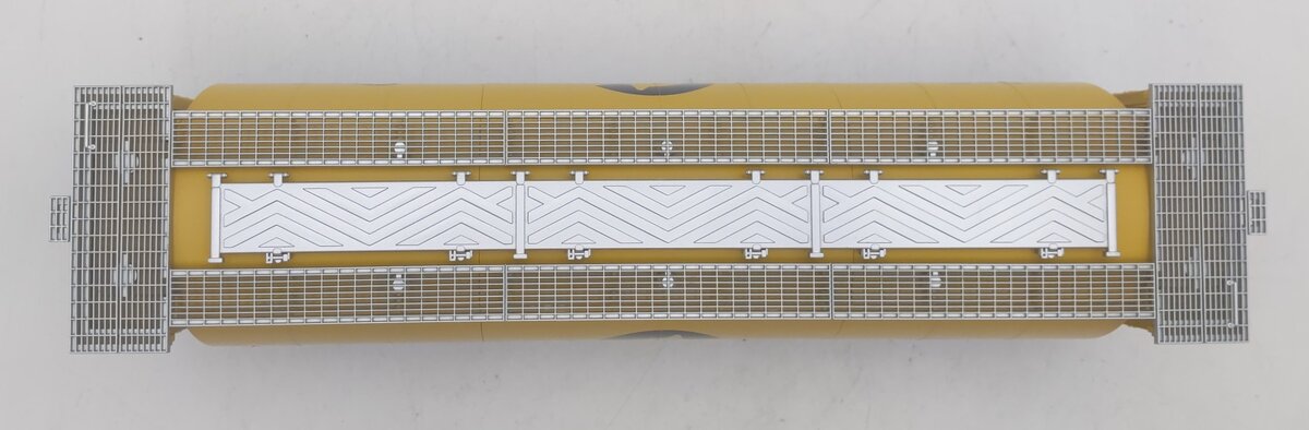 MTH 20-97405 O Gauge Chessie 3-Bay Cylindrical Hopper #101476 LN/Box