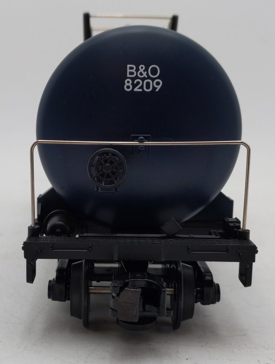 MTH 20-92007 O Gauge Chessie Tank Car #8209 EX