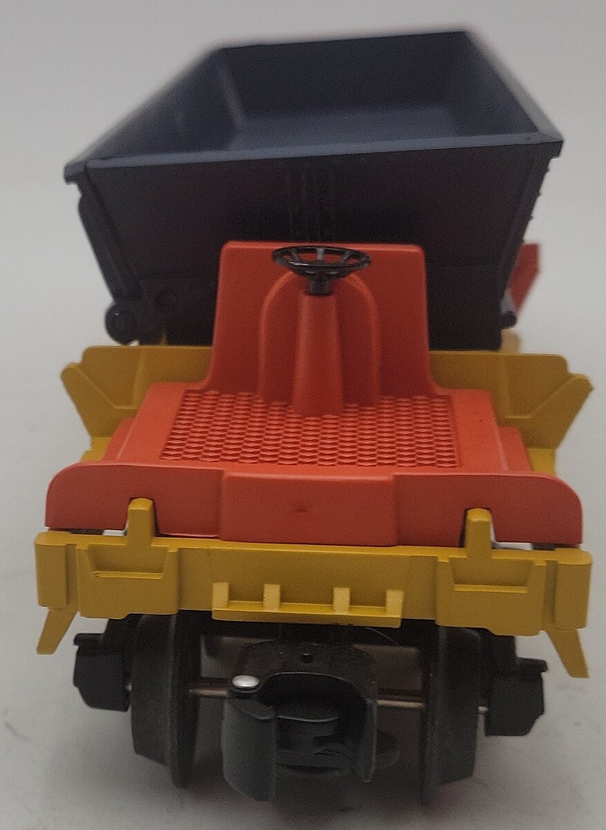 Lionel 6-26751 Chessie System Operating Coal Dump Car EX/Box