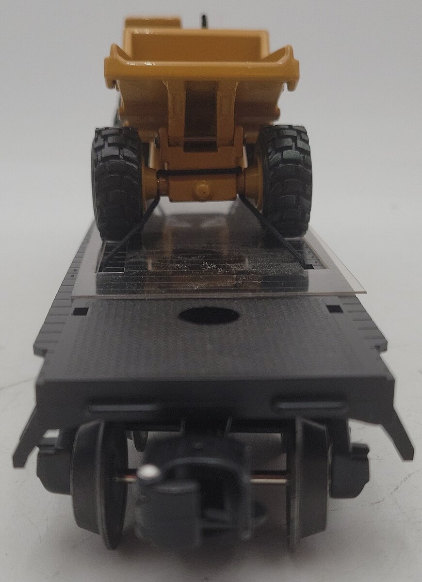 Lionel 6-29458 O Gauge BNSF Flatcar w/Die-Cast Articulated Truck EX/Box