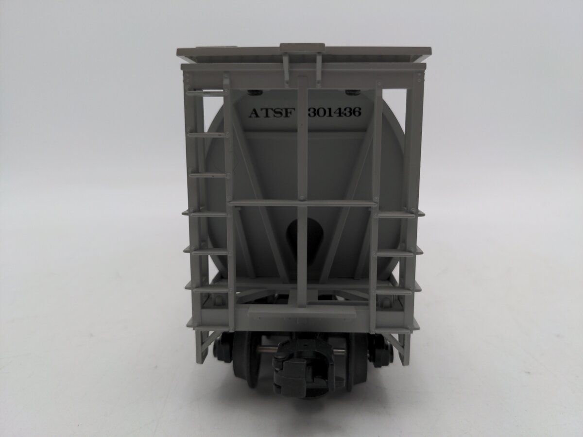 MTH 20-97421 O Gauge Santa Fe 4-Bay Cylindrical Hopper Car #301436 EX
