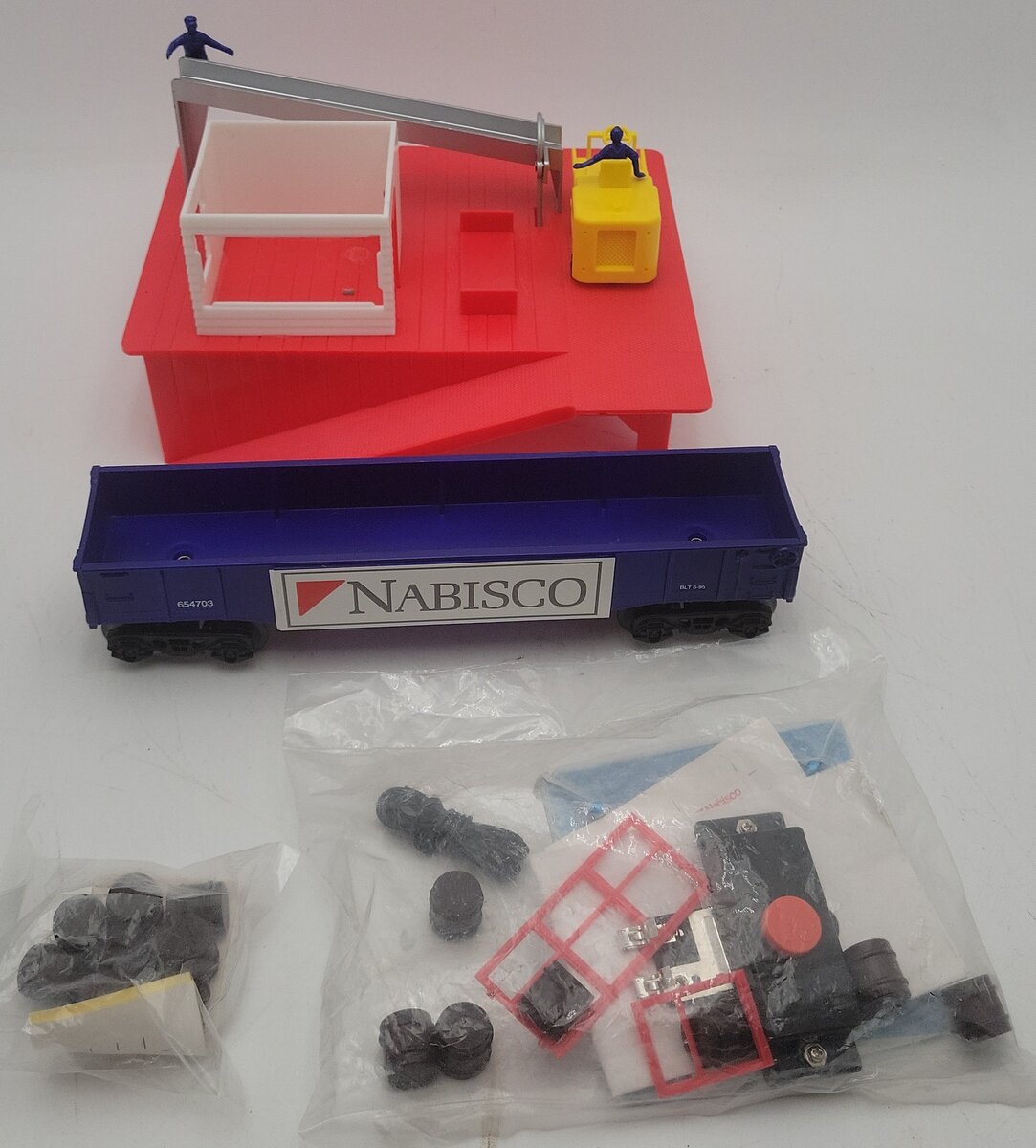 K-Line K654703 Nabsico Gondola w/ Loading Station LN