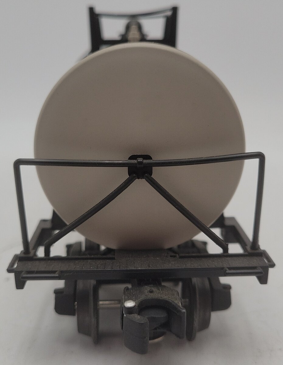 Lionel 6-17901 O Gauge Chevron Uni-body Tank Car/Box