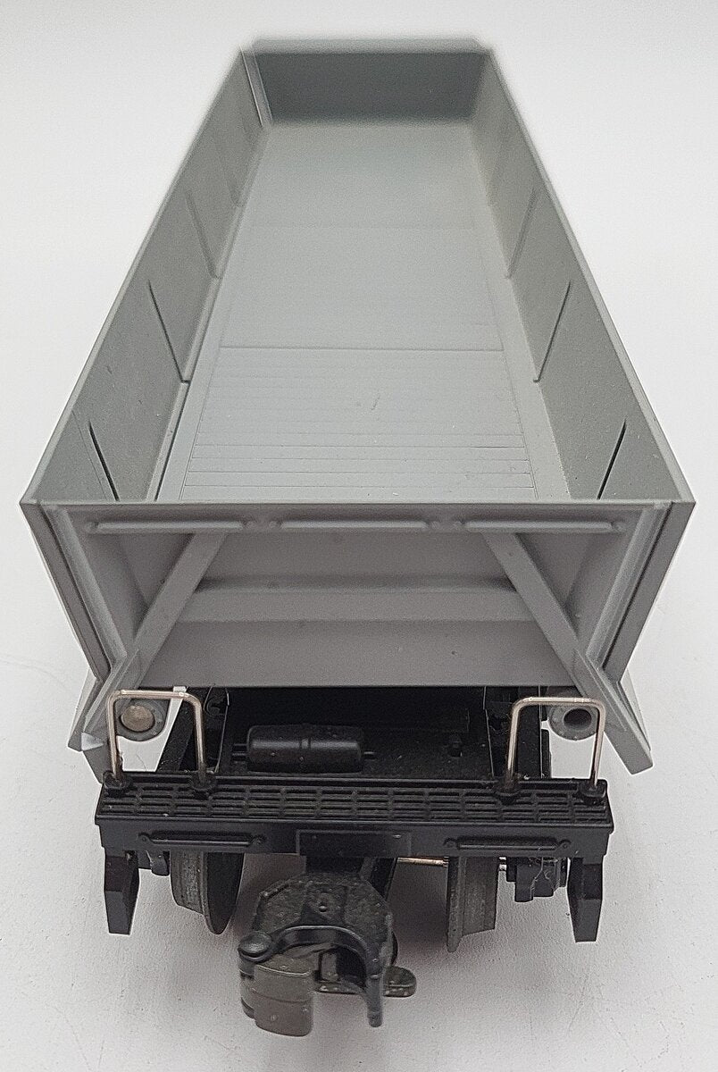 MTH 30-7925 O Gauge CSX Operating Dump Car #705665 LN/Box