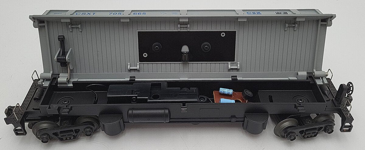 MTH 30-7925 O Gauge CSX Operating Dump Car #705665 LN/Box