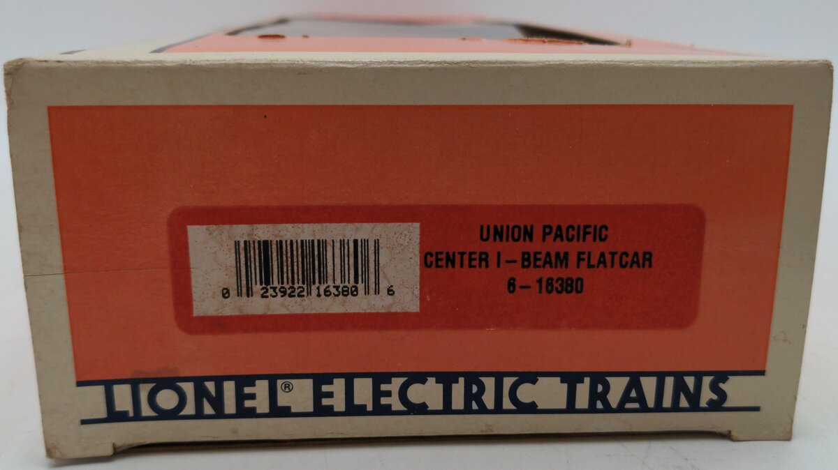 Lionel 6-16380 O Gauge Union Pacific Center I-Beam Flatcar with Wood Load EX/Box