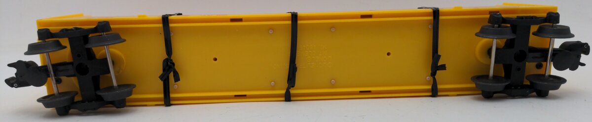 Lionel 6-16380 O Gauge Union Pacific Center I-Beam Flatcar with Wood Load EX/Box