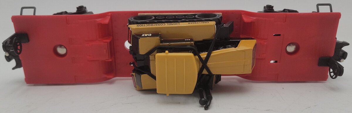 Lionel 6-16955 O Gauge Santa Fe Flatcar with Ertl Challenger EX/Box