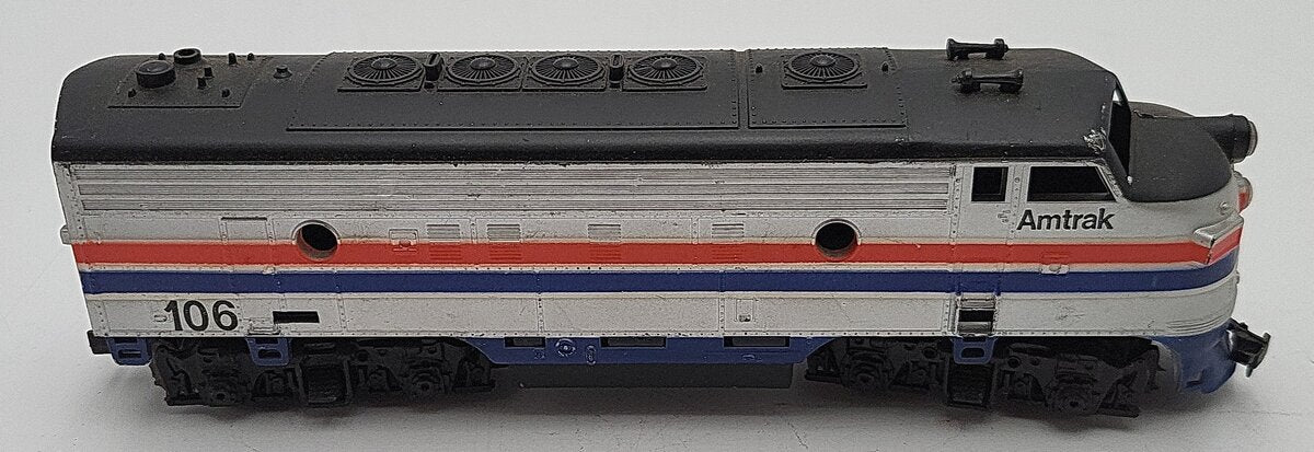 Athearn 3033 HO Amtrak F-7A DMY Diesel Locomotive #106 VG