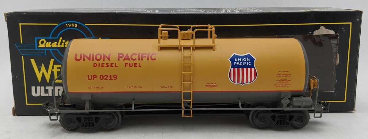 Weaver 0219 Union Pacific 40' Tank Car LN/Box