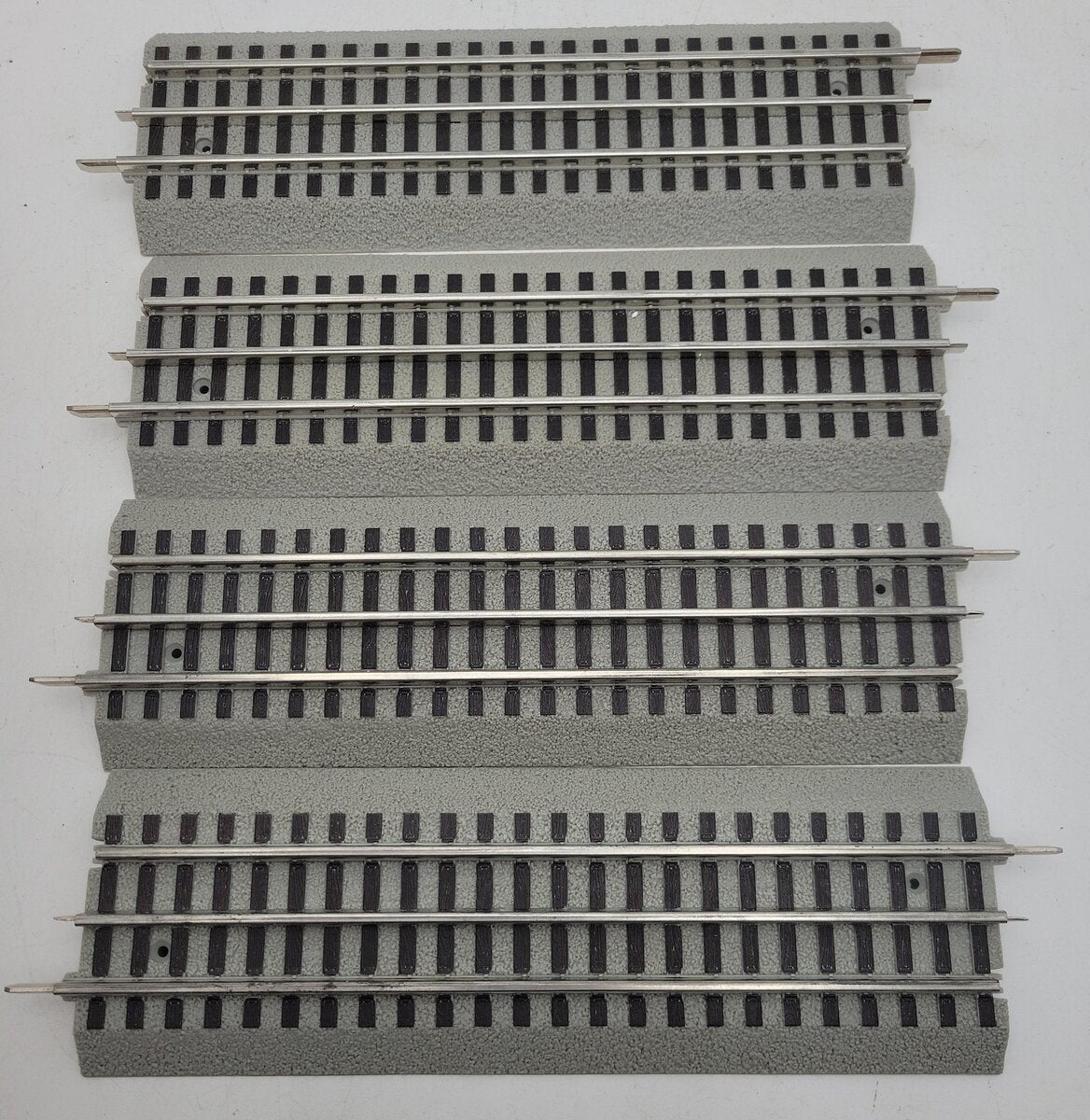 Lionel 6-12032 O Scale Straight FasTrack (Pack of 4) LN/Box