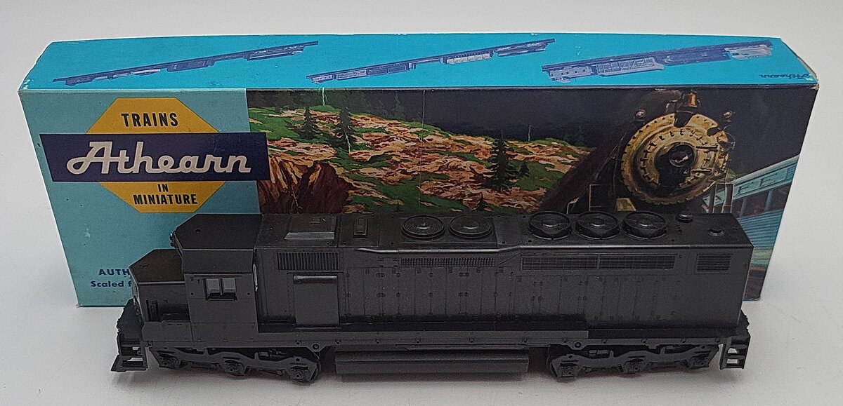 Athearn 4120 HO Scale SDP40 Undecorated Non-Powered Diesel Locomotive EX/Box