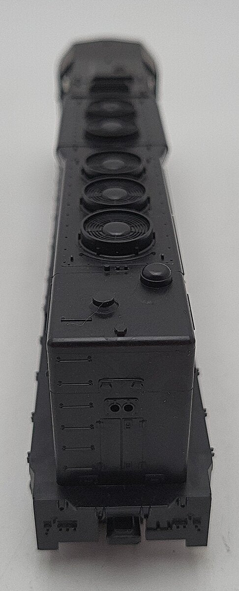 Athearn 4120 HO Scale SDP40 Undecorated Non-Powered Diesel Locomotive EX/Box