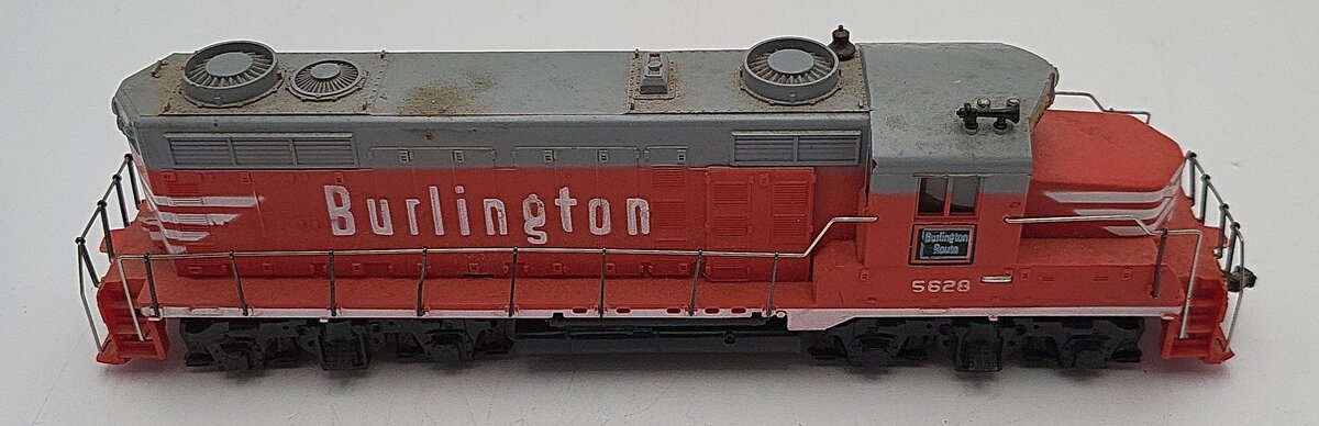 Tyco 228A HO Burlington GP-20 Diesel Locomotive #5628 VG