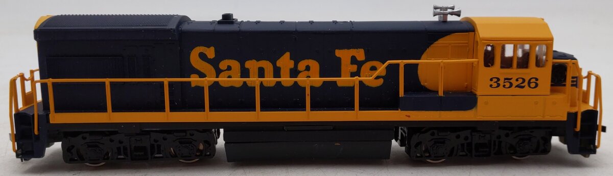 Bachmann 0622 HO Scale Atchison Topeka Santa Fe Diesel Locomotive #3526/Box