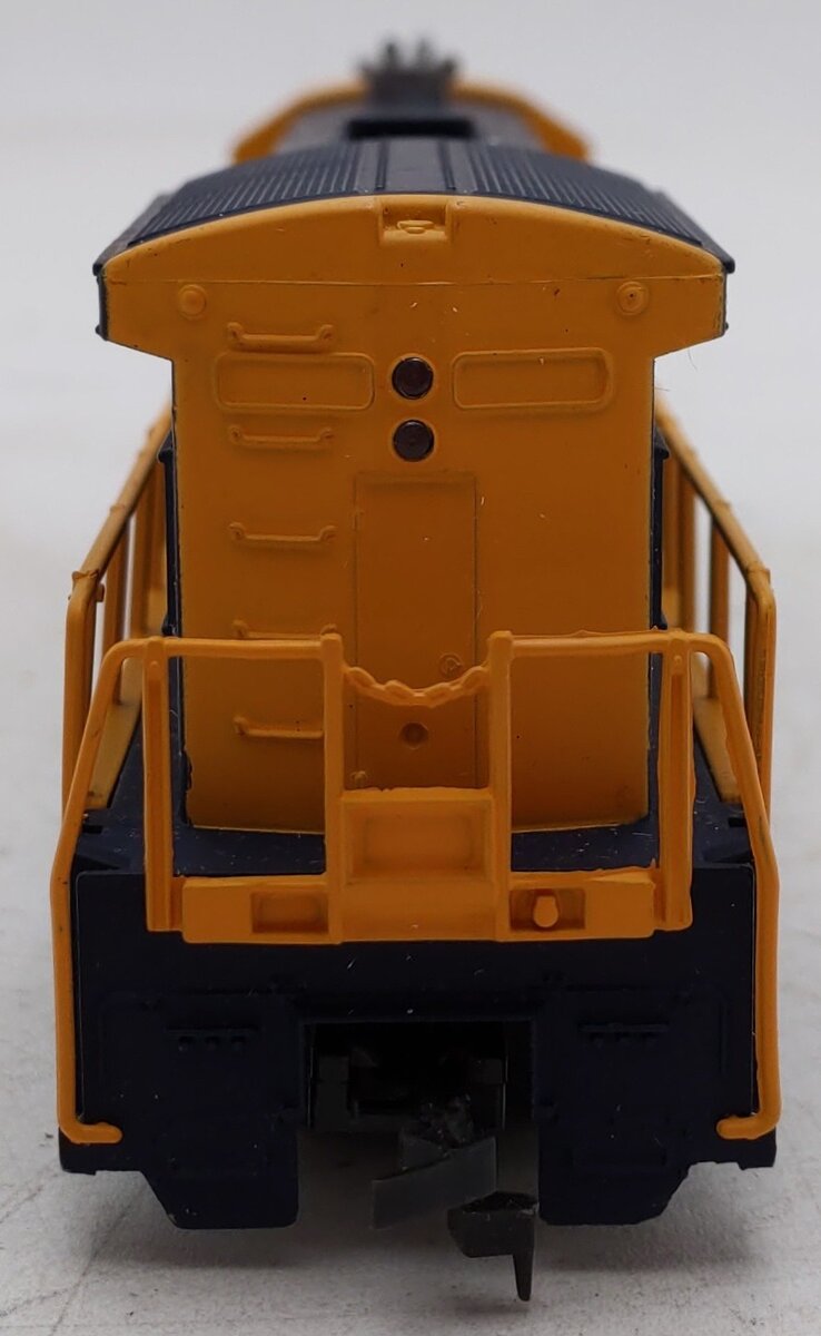 Bachmann 0622 HO Scale Atchison Topeka Santa Fe Diesel Locomotive #3526/Box