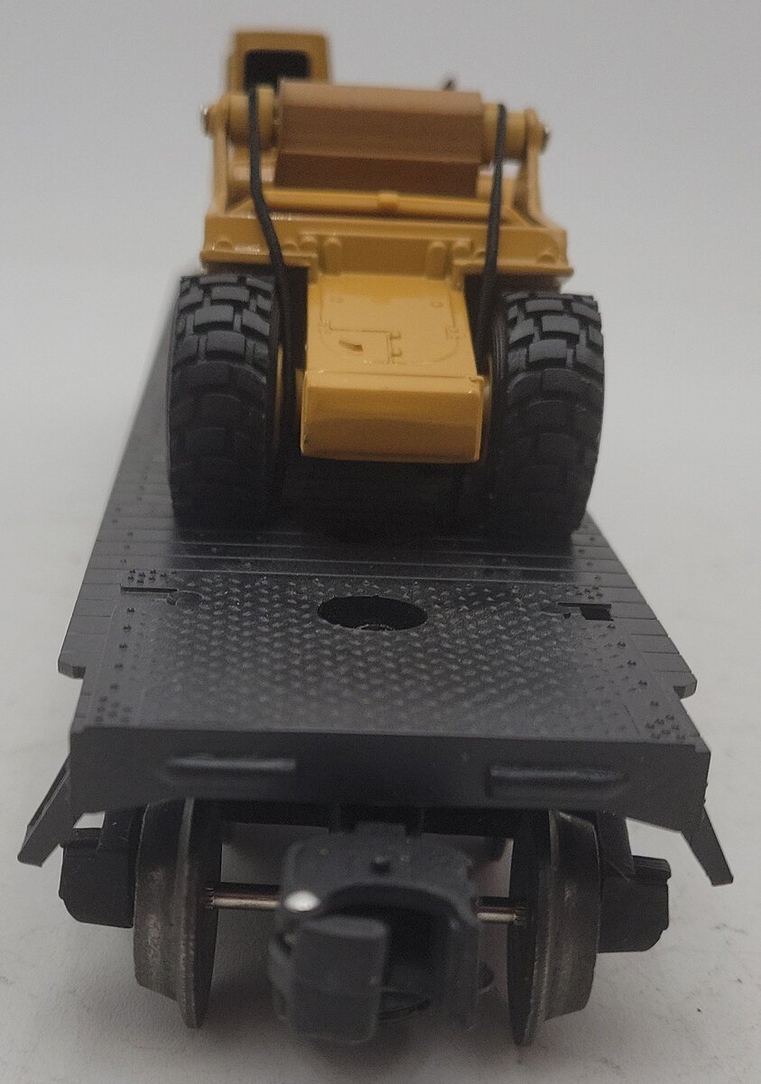 Lionel 6-16954 O Gauge New York Central Flatcar with ERTL Scraper #6424 EX/Box