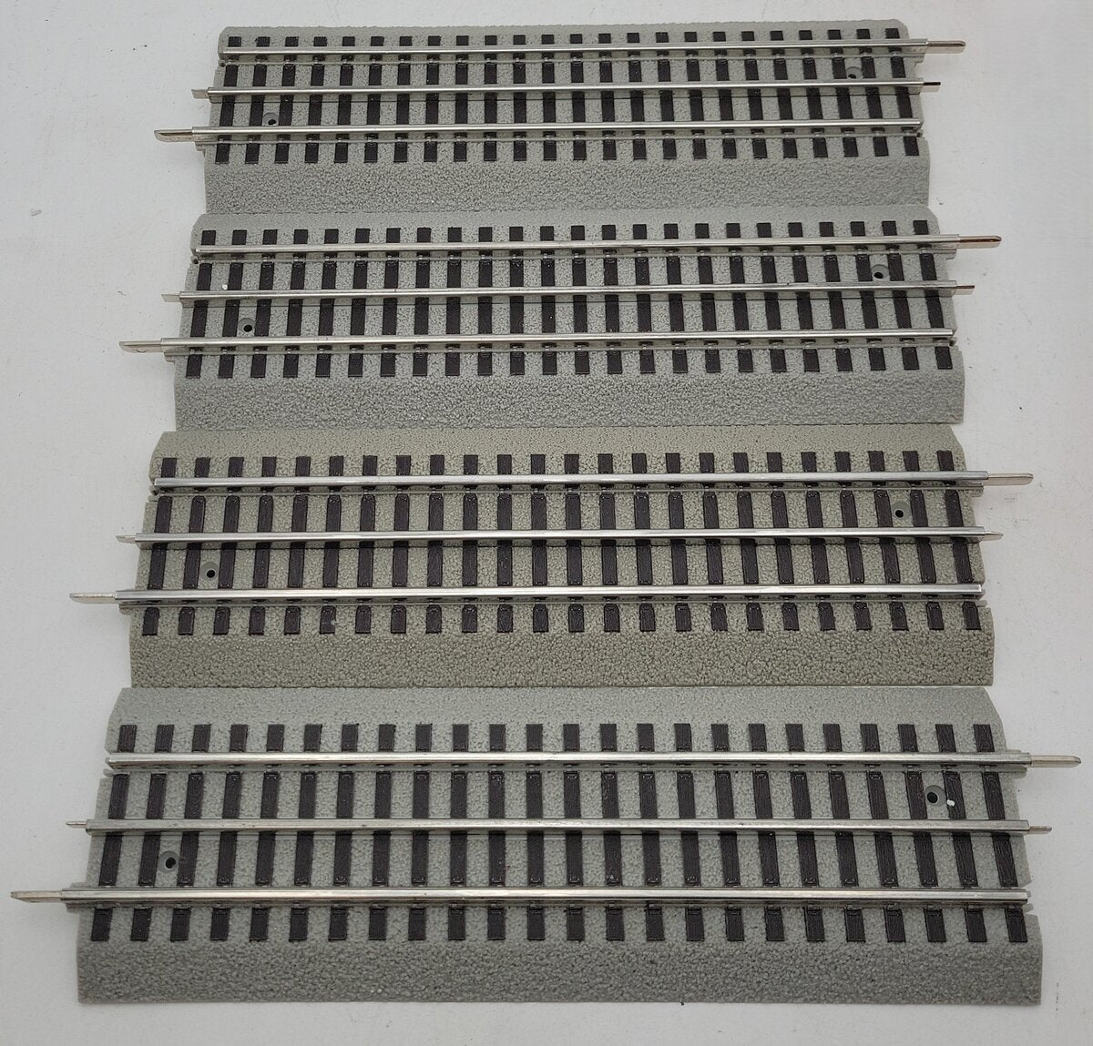 Lionel 6-12032 O Scale Straight FasTrack (Pack of 4) LN/Box