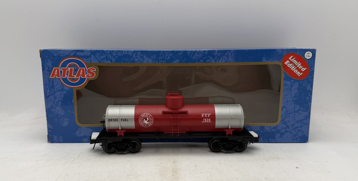 Atlas 3003845-2 O Pacific Great Eastern 8,000 Gallon Tank Car #1924 (3-Rail) EX/Box