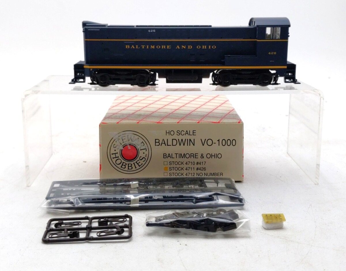 Stewart 4711 HO B&O Baldwin VO-1000 Powered Diesel Locomotive #426 EX/Box