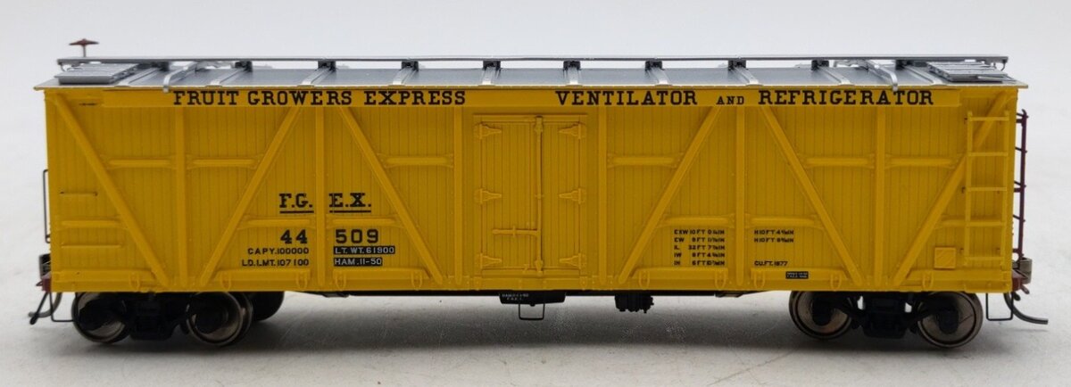 Rapido Trains 177203A HO Fruit Growers Express R7 Reefer #44509 LN/Box