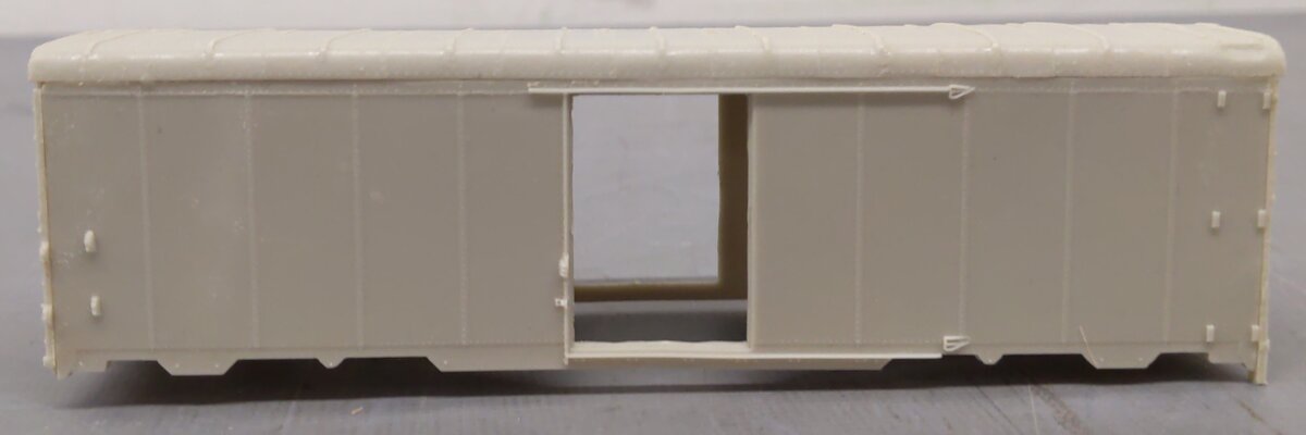 Sunshine Models 55.8 HO Seaboard B-7 Round Roof 40" Herald Boxcar Kit-Assembled EX/Box