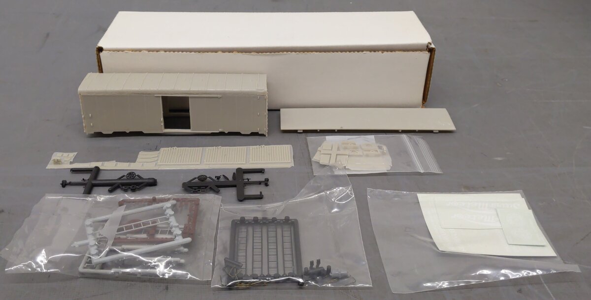 Sunshine Models 55.8 HO Seaboard B-7 Round Roof 40" Herald Boxcar Kit-Assembled EX/Box