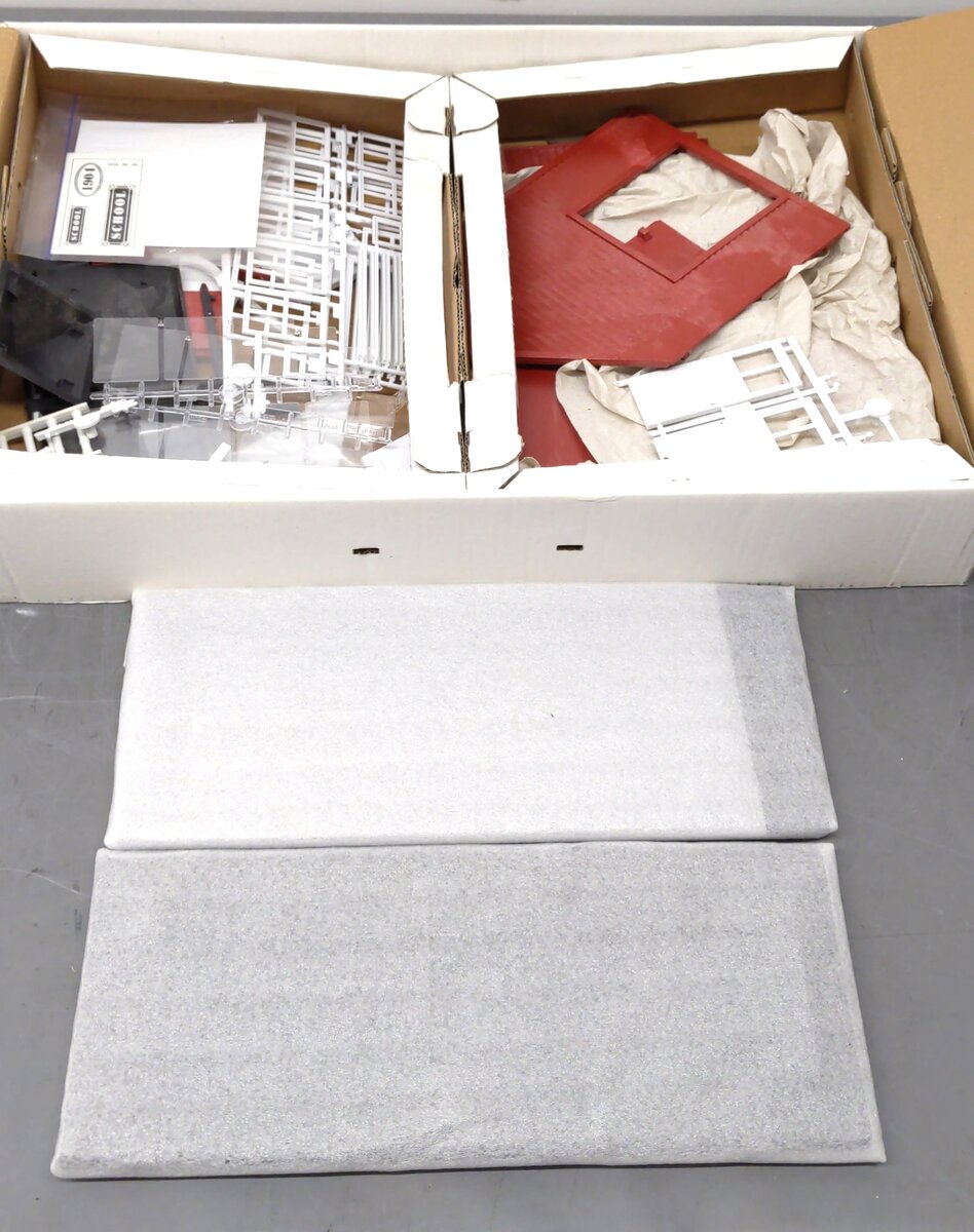 Pola G1810 G Scale School House Kit EX/Box