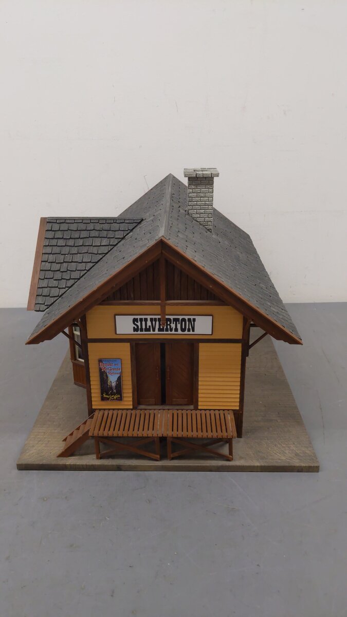 Pola 907 Silverton Railroad Station- Assembled EX