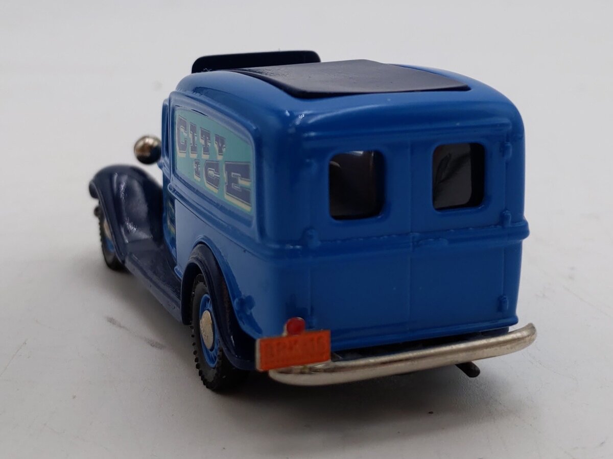 Brooklin Models 1?43 Scale BRK. 16A 1935 Dodge Van City Ice Delivery LN/Box
