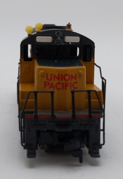 Mantua 414-003 HO Scale Union Pacific GP20 Diesel Locomotive #487 EX