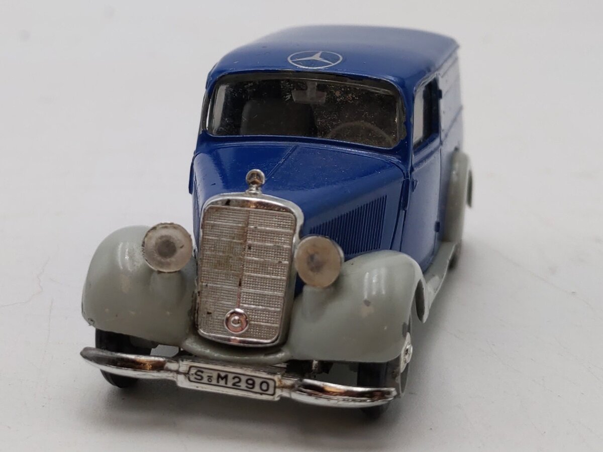 Vitesse 1:43 Scale Mercedes-Benz 170V Van (Blue and Grey) EX/Box