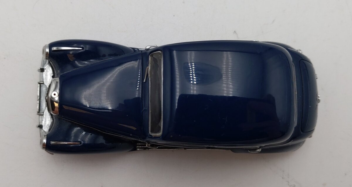 Minichamps 1:43 Scale Mercedes-Benz 220 (W187) EX