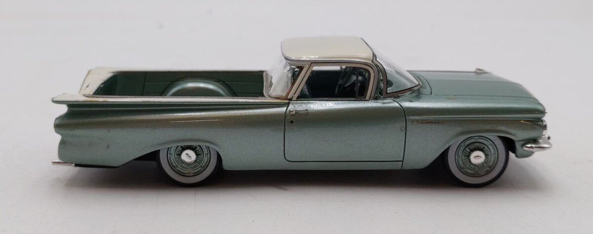 NEO Scale Models 1:43 Scale Chevrolet El Camino EX/Box