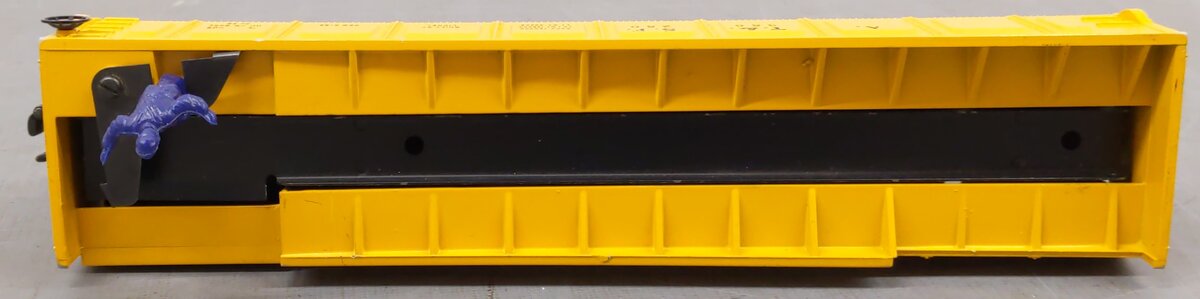 Lionel 3562-50 Vintage O Yellow AT&SF Operating Barrel Car EX