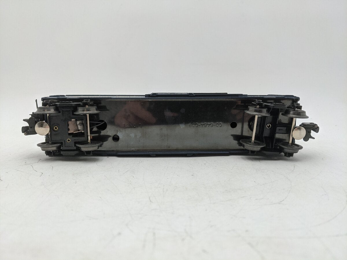 Lionel 6-16622 O Gauge CSX Boxcar with Red Flashing ETD EX