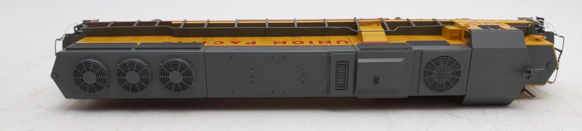 Walthers 910-20361 HO Union Pacific EMD SD50 Diesel Locomotive #5010 EX/Box