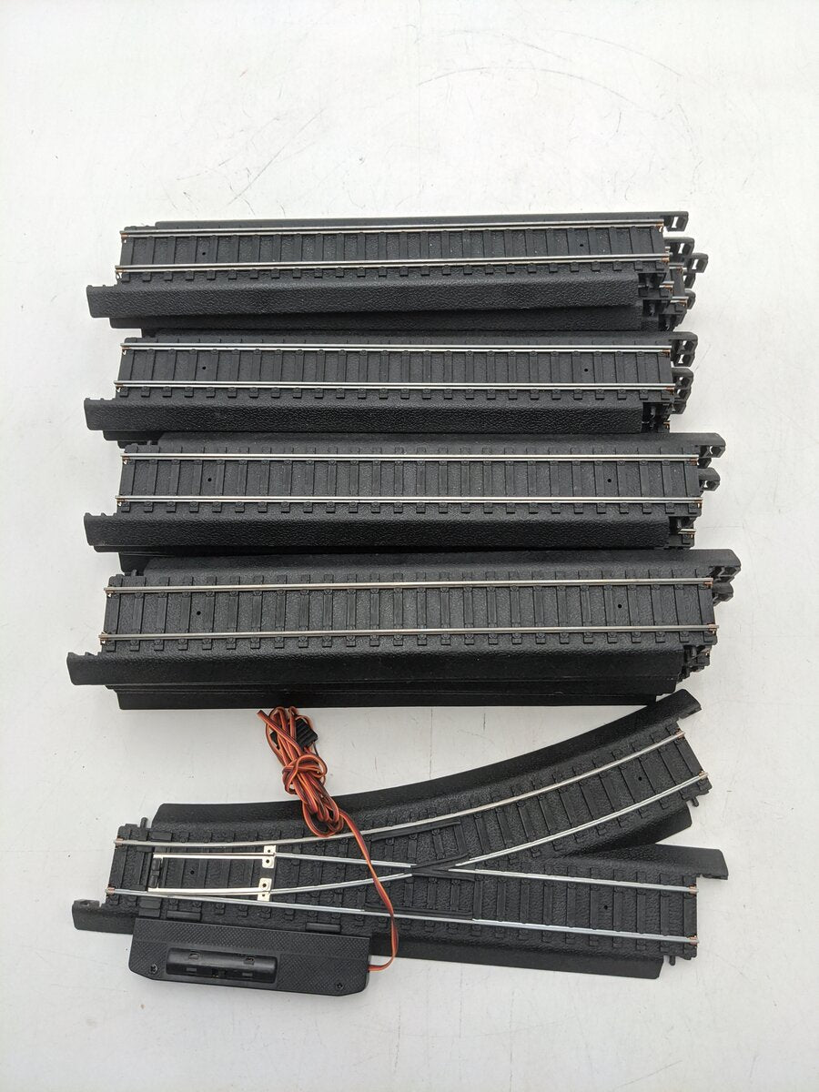 Life Like HO Assorted Power Loc Straight Track Sections And 1 Left Switch [22] EX