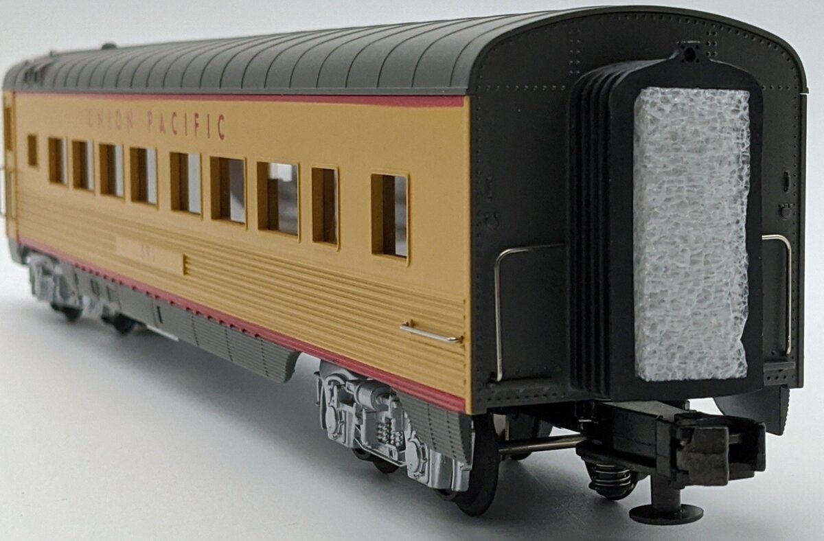 MTH 30-6702 Union Pacific 60‘ Streamlined ABS Coach Car #591 NIB