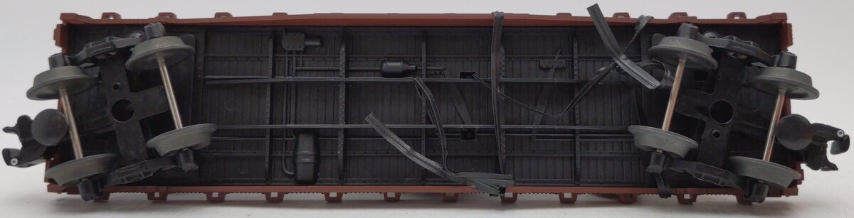 Lionel 6-17518 O Gauge Pennsylvania Flatcar with 2 Corgi Mack AEC Trucks #9823 EX/Box