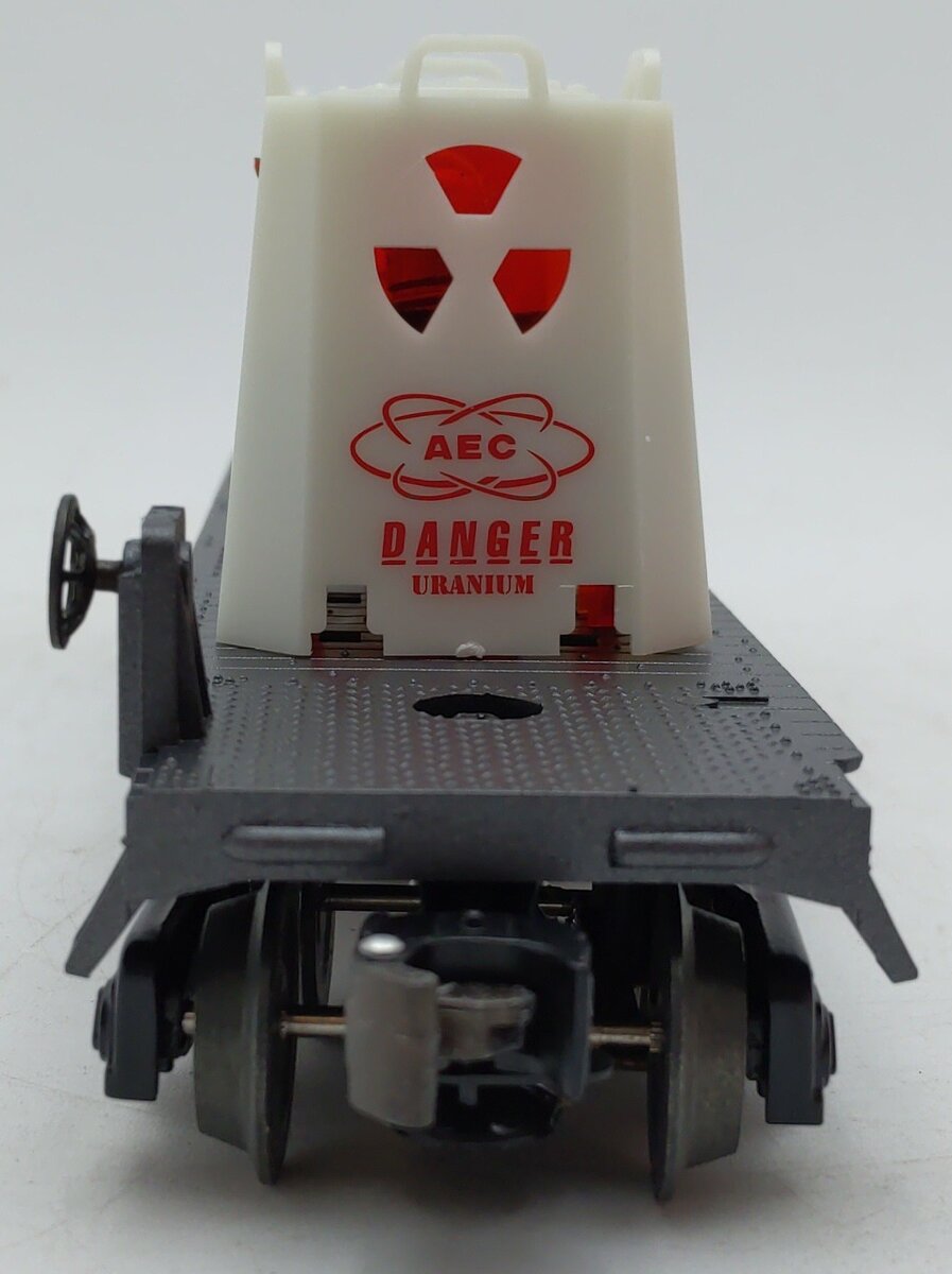 Lionel 6-36006 O Gauge AEC Flatcar #6805 with Uranium Load EX/Box