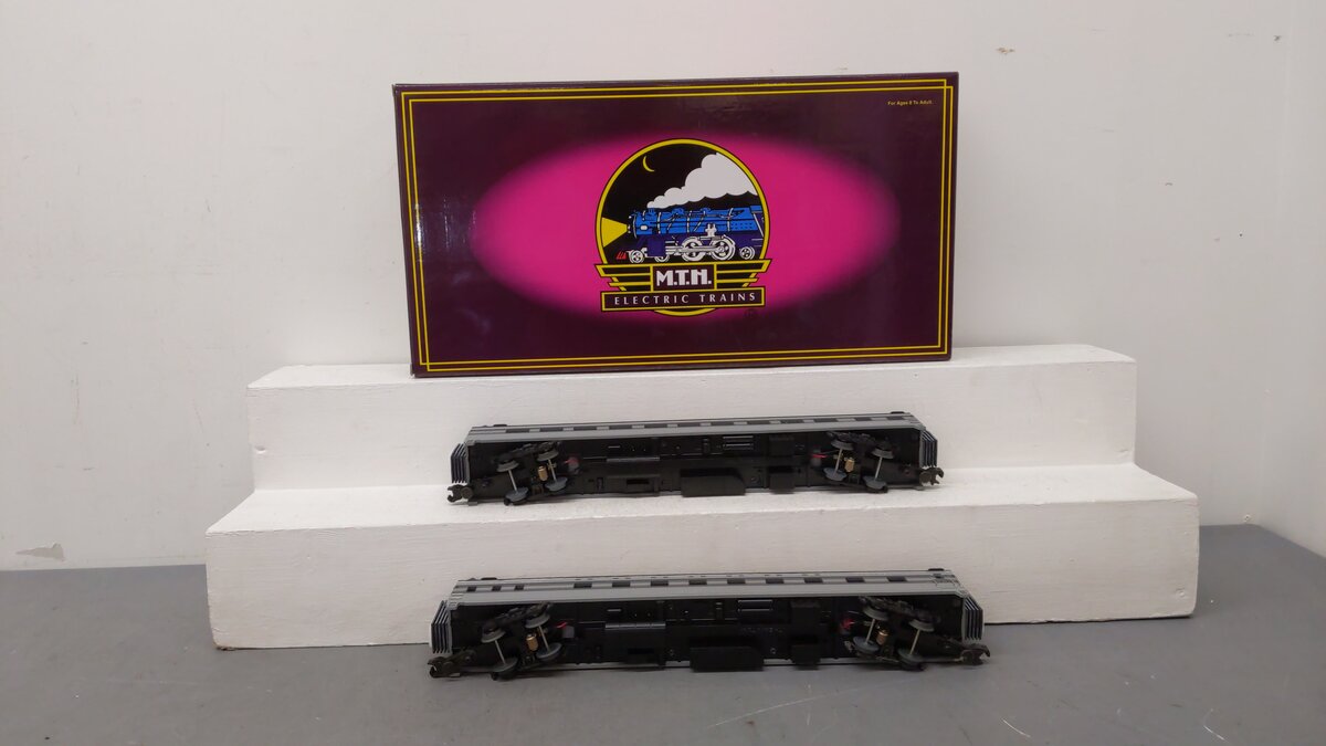 MTH 20-6654 O NYC 70' Streamlined Sleeper/Diner Passenger Car Set (Set of 2) EX/Box